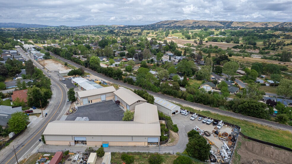 More Photos Of 5145 Traffic Way, Atascadero Warehouse For Sale