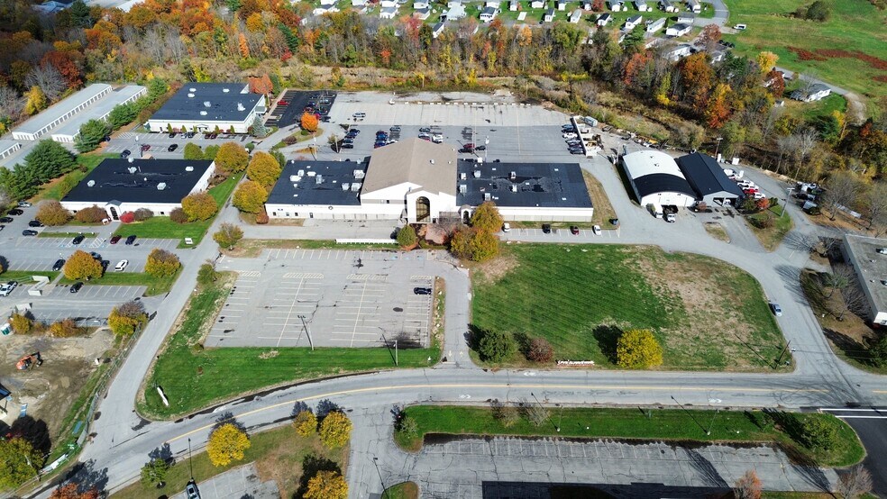 More Photos Of 18-24 Mollison Way, Lewiston Specialty For Sale