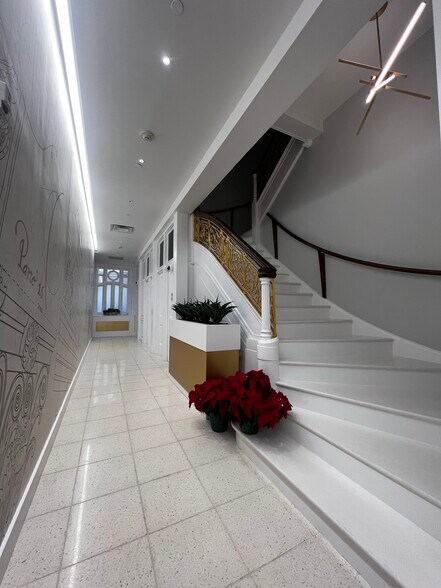 More Photos Of 77 Summer St, Boston Office For Lease