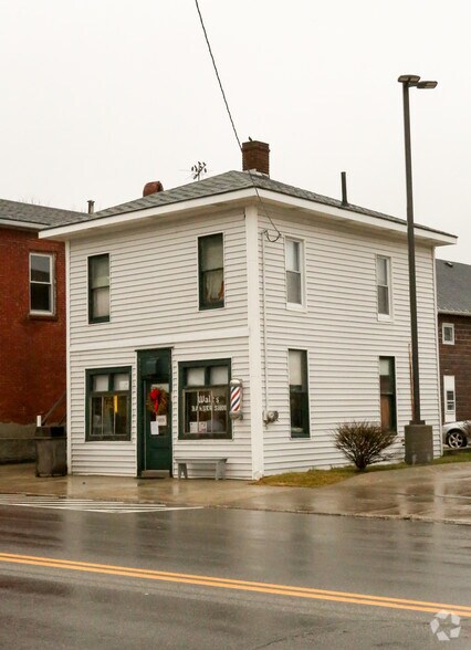 More Photos Of 52 S Chestnut St, Jefferson Restaurant For Lease