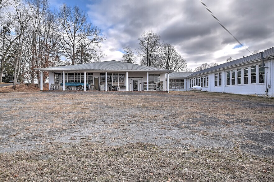 Primary Photo Of 19407 Bethel Rd, Abingdon Flex For Sale