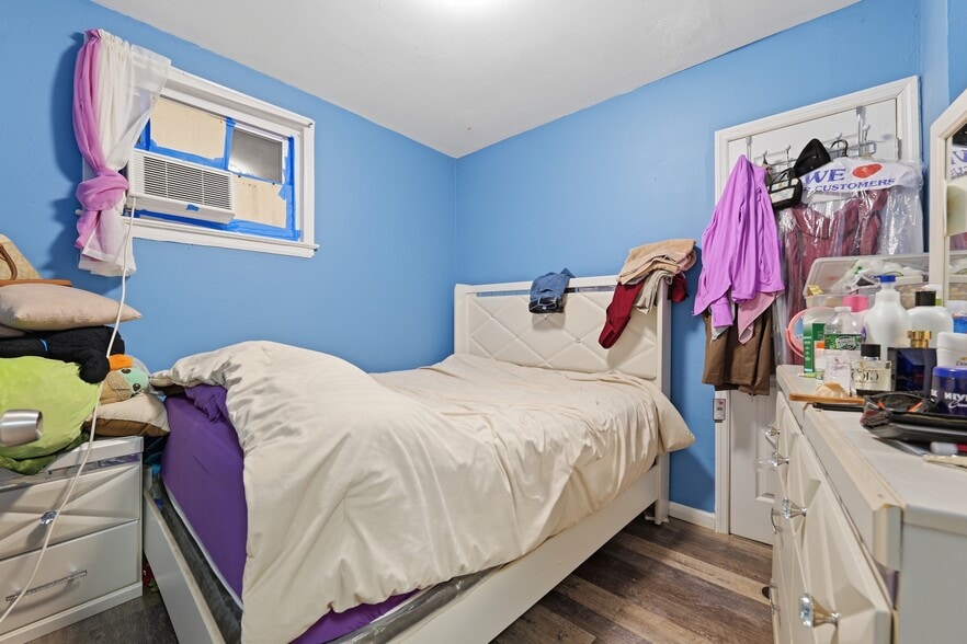 More Photos Of 200 Madison Ave, Perth Amboy Apartments For Sale