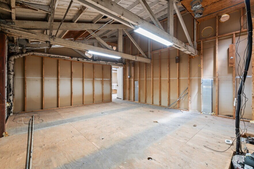 More Photos Of 865 Post St, San Francisco Storefront For Lease