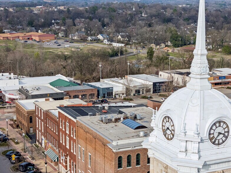 More Photos Of 109 E 6th St, Columbia Storefront For Sale