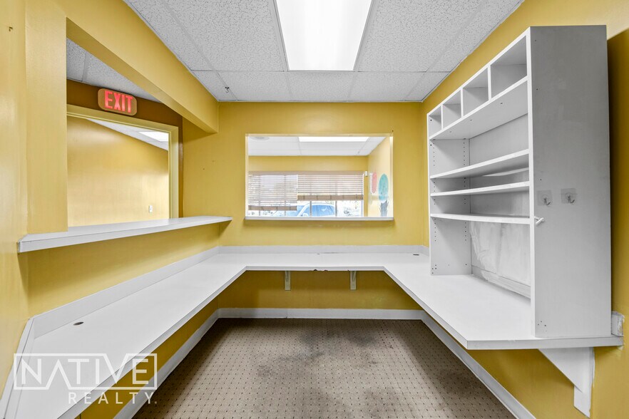 More Photos Of 2920-2940 E Commercial Blvd, Fort Lauderdale Storefront Retail Office For Lease