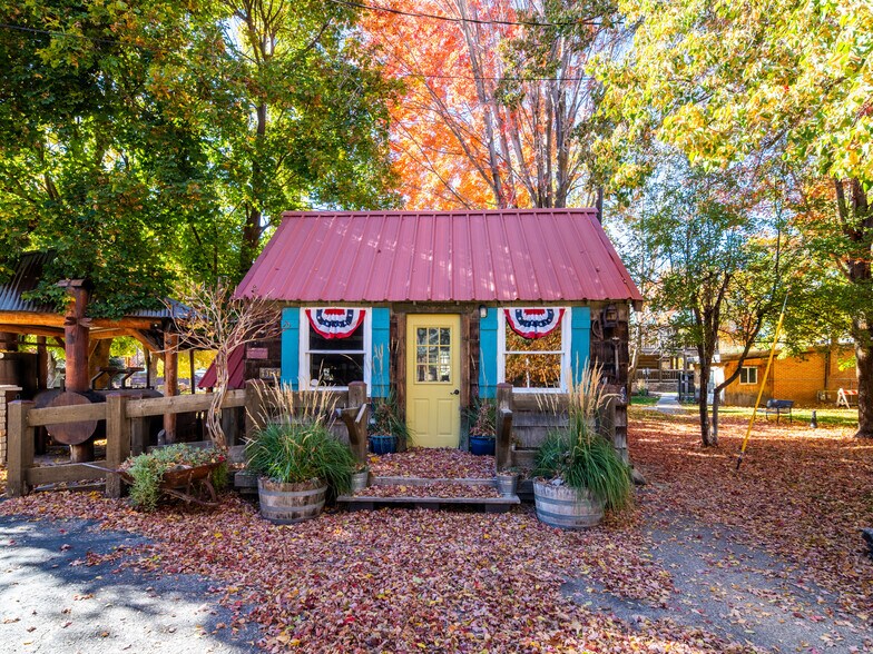 More Photos Of 235 S 7400 E, Huntsville Restaurant For Sale