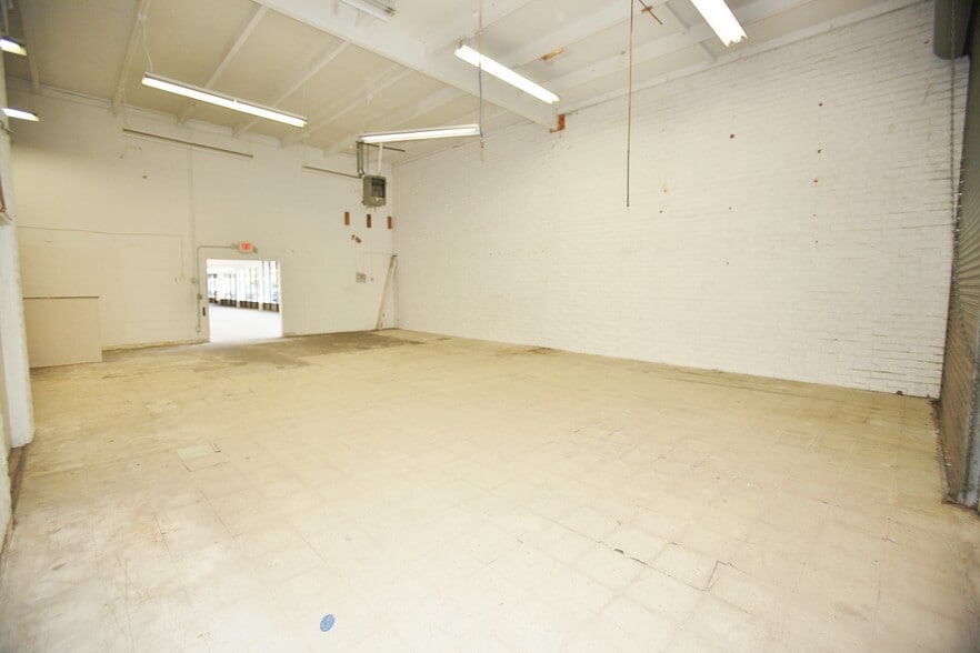 More Photos Of 2739 Castro Valley Blvd, Castro Valley Unknown For Lease