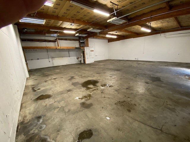 More Photos Of 12 Pamaron Way, Novato Manufacturing For Lease