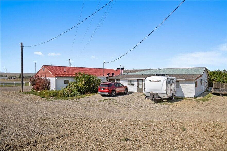 More Photos Of 1307 E Hwy 12, Harlowton Hotel For Sale