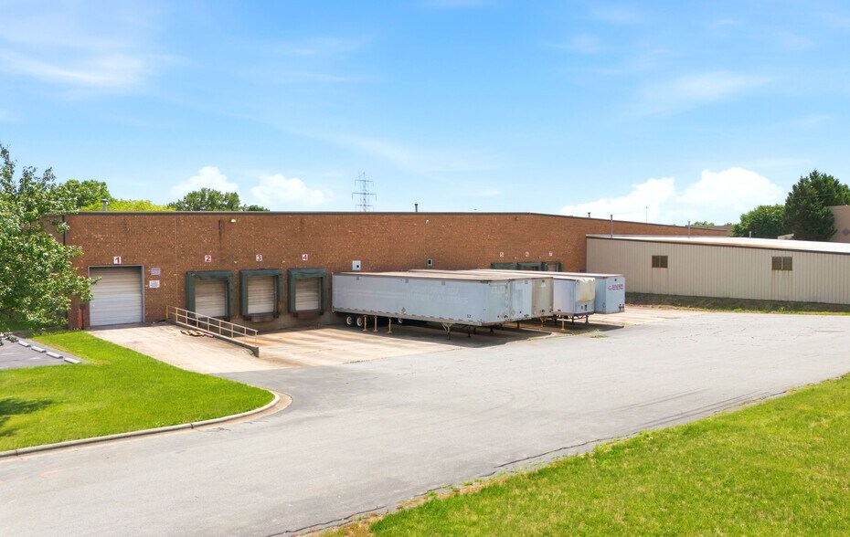 More Photos Of 200 E Meadowview Rd, Greensboro Manufacturing For Lease