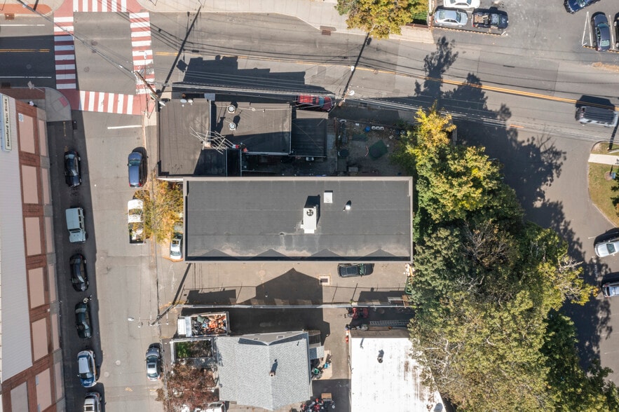 More Photos Of 23 Ryan St, Stamford Flex For Sale
