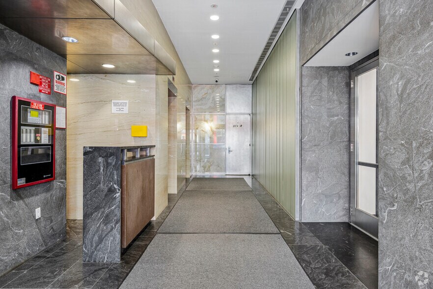 More Photos Of 166-172 Centre St, New York Office For Lease