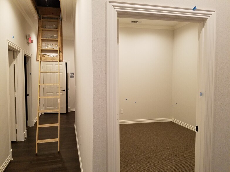 More Photos Of 8668 John Hickman Pky, Frisco Medical For Lease
