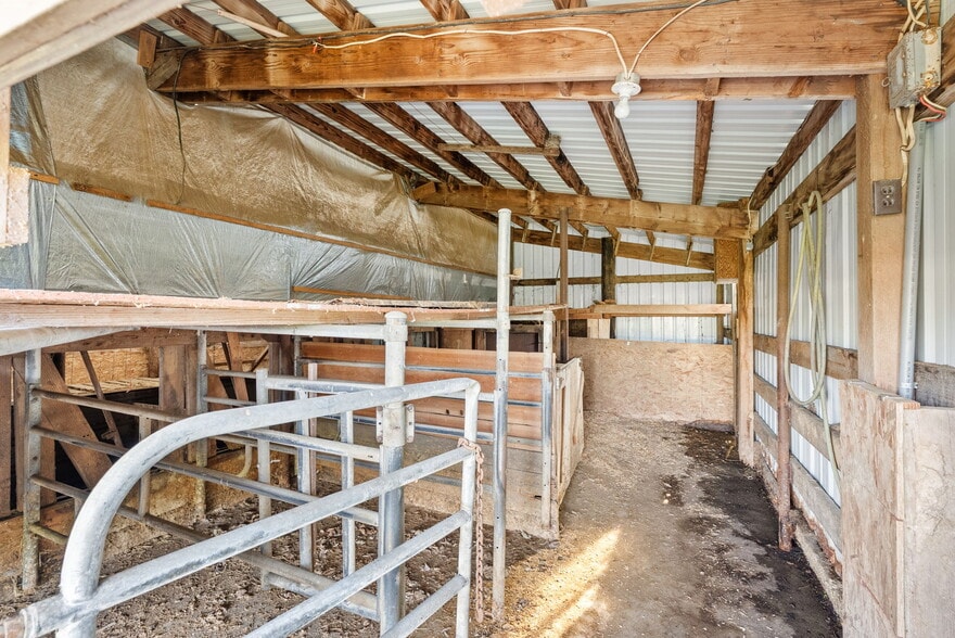 More Photos Of 1480 Rush Rd, Chehalis Office For Sale