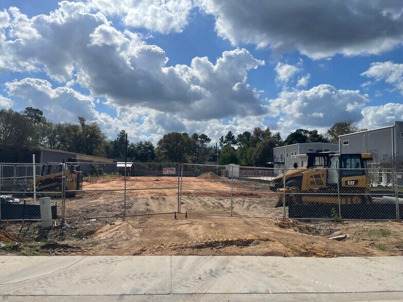 More Photos Of 32223 Tamina Rt, Magnolia Flex For Lease