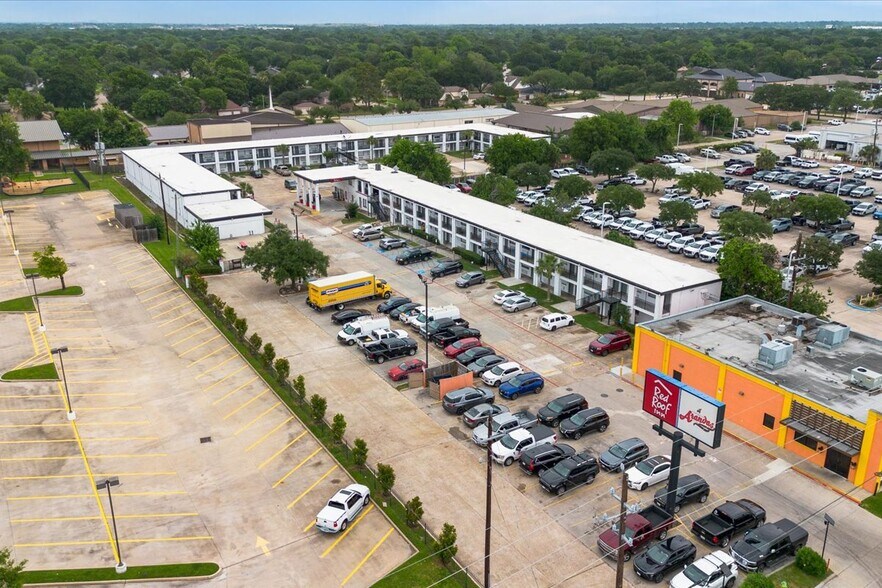More Photos Of 16884 Northwest Fwy, Houston Hotel For Sale