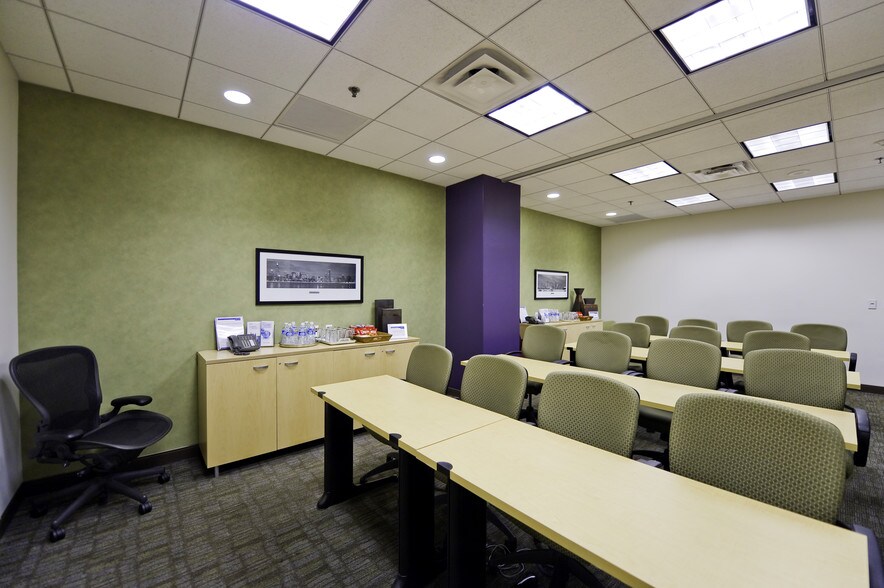 More Photos Of 1655 Fort Myer Dr, Arlington Office For Lease