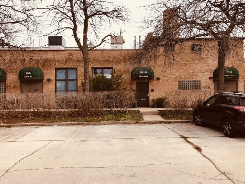 More Photos Of 1310-1324 Oakton St, Evanston Office For Lease