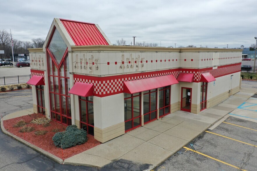 Primary Photo Of 4584 Chicago Dr SW, Grandville Fast Food For Sale