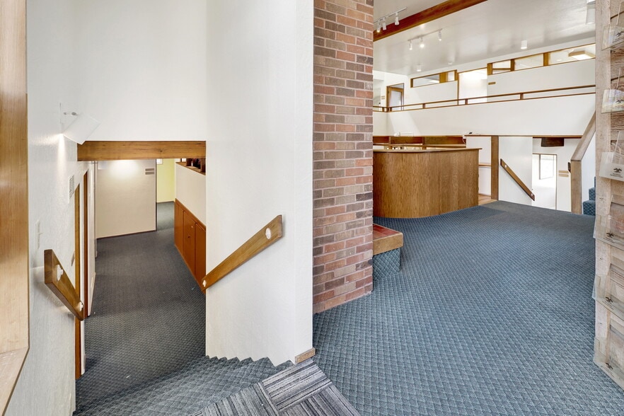 More Photos Of 1100 11th St, Bellingham General Retail For Lease