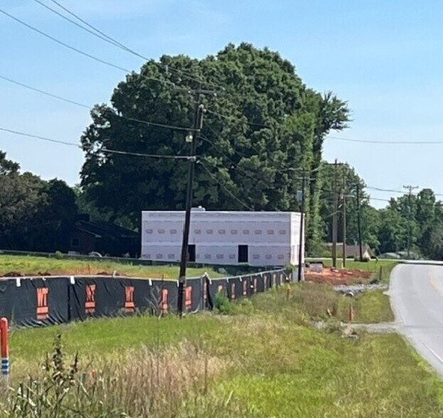 More Photos Of 1605 N NC 16 Hwy, Conover Medical For Sale