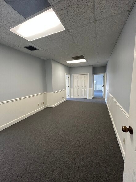 More Photos Of 1921 Capital Cir NE, Tallahassee Medical For Lease