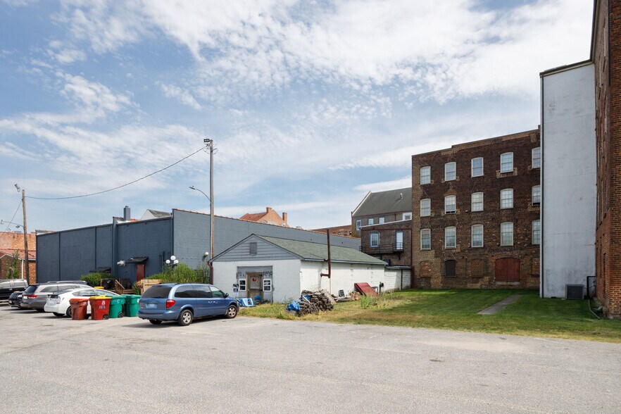 More Photos Of 23-25 W Old St, Petersburg Apartments For Sale