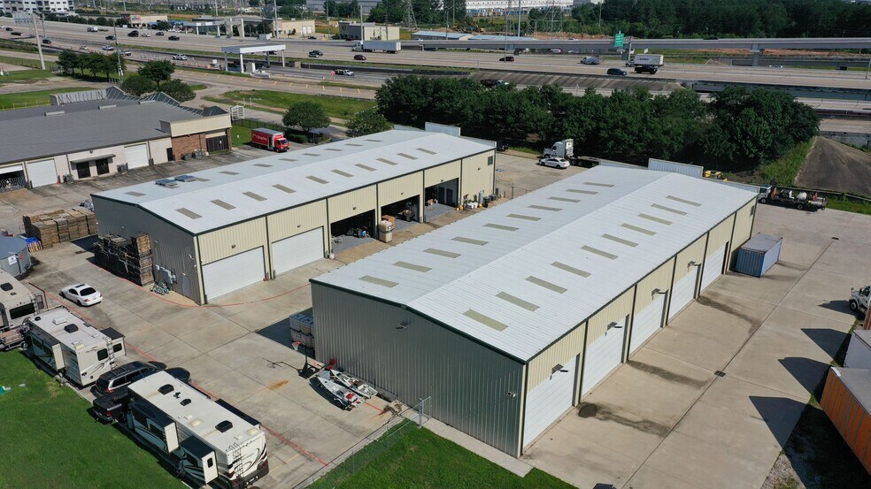 More Photos Of 6631 N Sam Houston Pky W, Houston Warehouse For Sale
