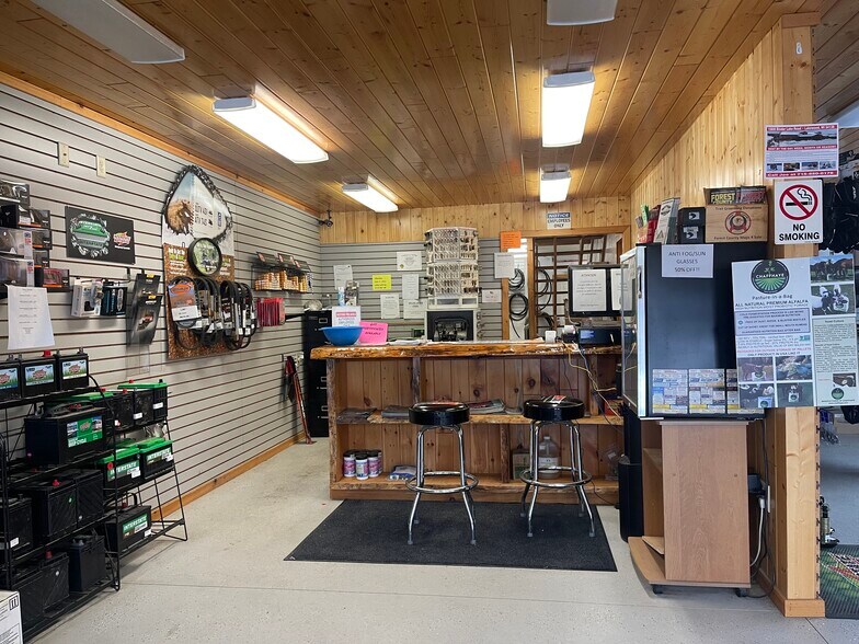 More Photos Of 5165 Linden St, Laona General Retail For Sale