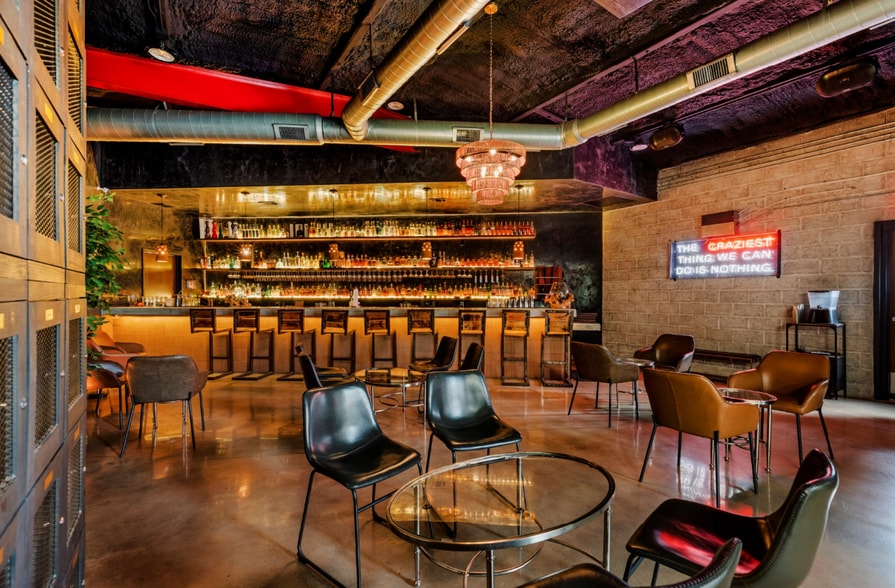 More Photos Of 940 S Alamo St, San Antonio Freestanding For Lease