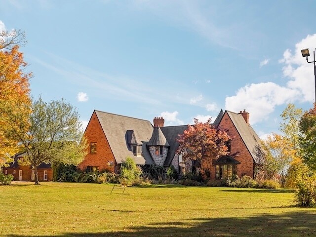 More Photos Of 55 S Hope Rdg, Traverse City Lodge Meeting Hall For Sale