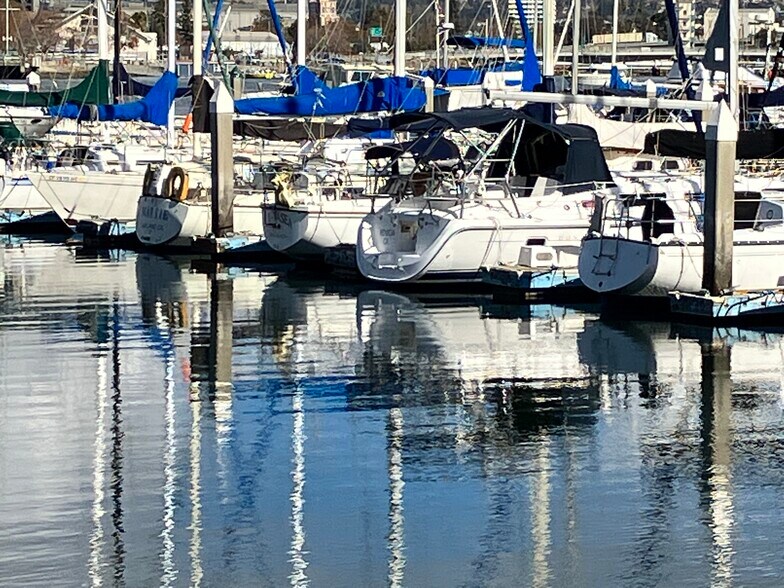 More Photos Of 1070 Marina Village Pky, Alameda General Retail For Sale