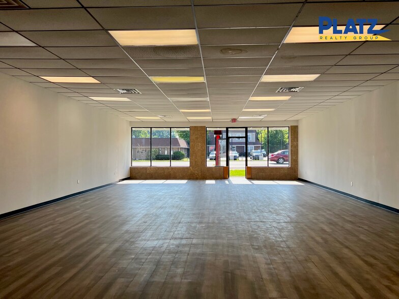 More Photos Of 4300-4306 Market St, Youngstown Freestanding For Lease