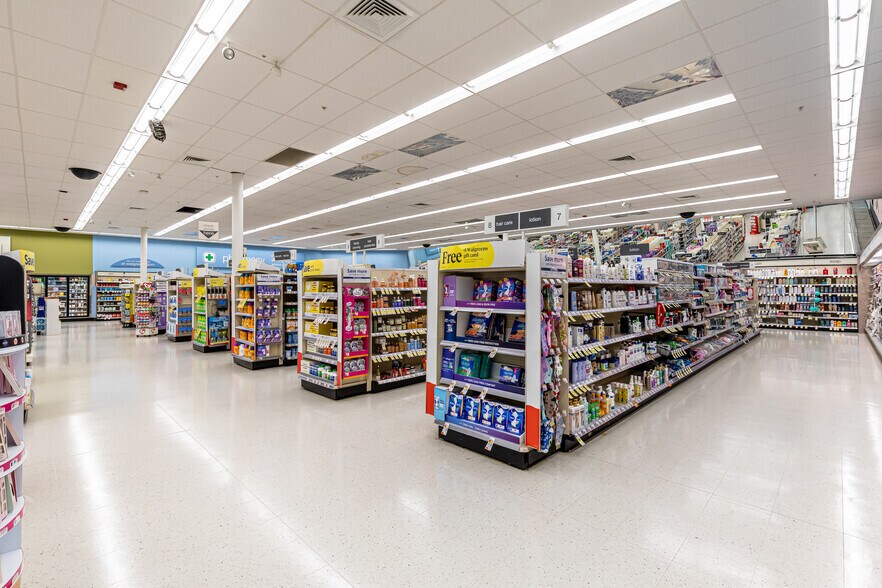 More Photos Of 20 Connecticut Blvd, East Hartford Drugstore For Sale
