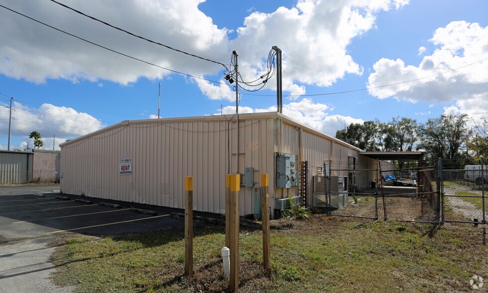 More Photos Of 700 S Milwee St, Longwood Warehouse For Sale