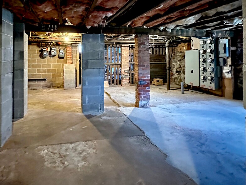 More Photos Of 18 Orchard St, Northampton Apartments For Sale