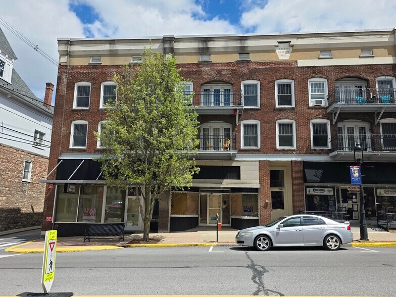 Primary Photo Of 100-114 N Allegheny St, Bellefonte Apartments For Lease