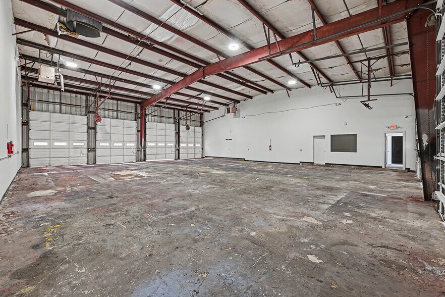 More Photos Of 4201 Langley Rd, Houston Warehouse For Lease