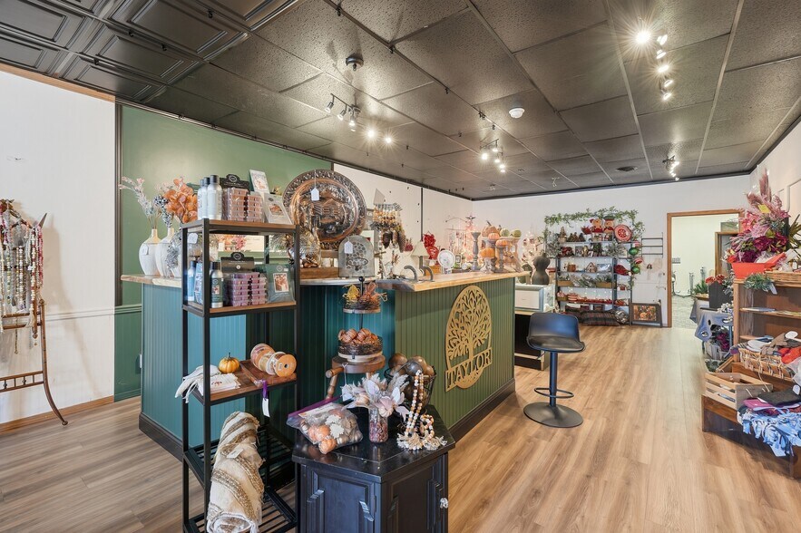 More Photos Of 104 W Main St, Albion General Retail For Sale