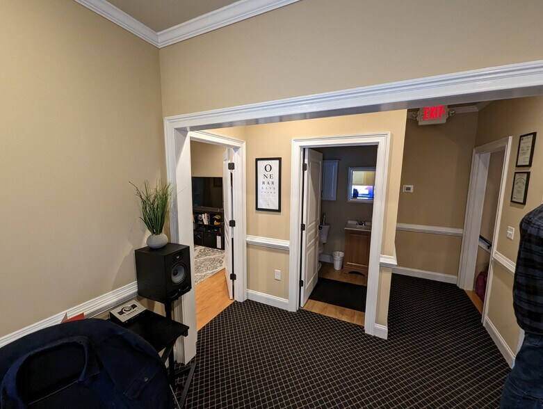 More Photos Of 341 Dahlonega St, Cumming Office Residential For Lease