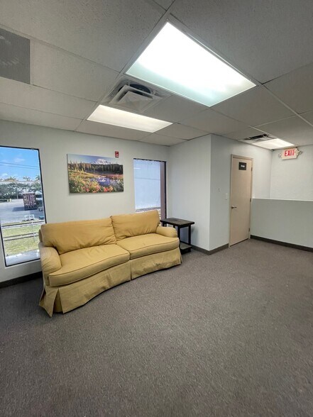 More Photos Of 1371 SW 8th St, Pompano Beach Warehouse For Lease