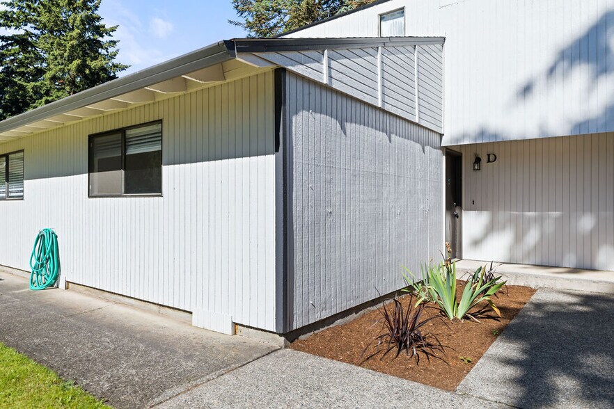 More Photos Of 14623 NE Coast Pine Ct, Vancouver Apartments For Sale
