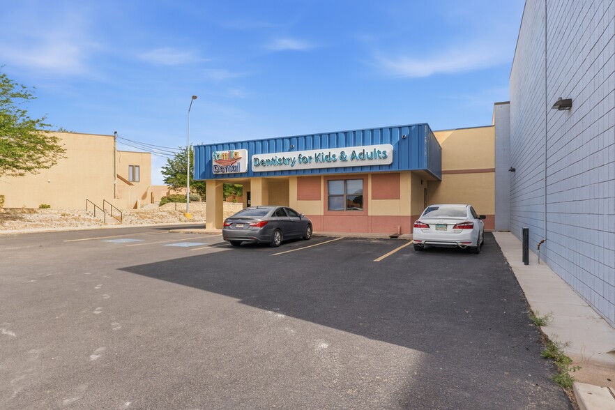 More Photos Of 2330 W Pierce St, Carlsbad Medical For Sale