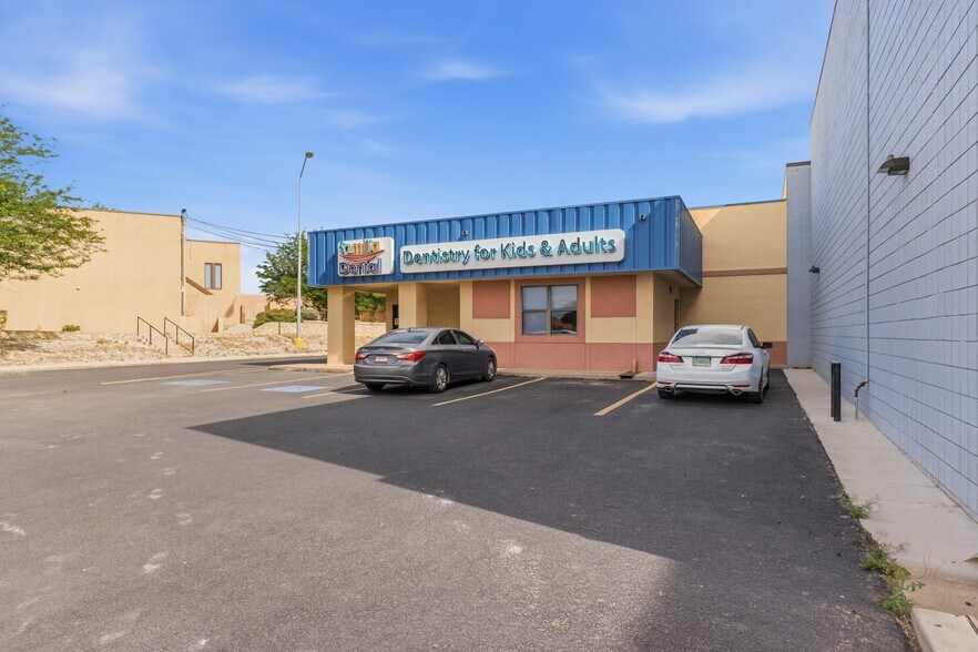 More Photos Of 2330 W Pierce St, Carlsbad Medical For Sale