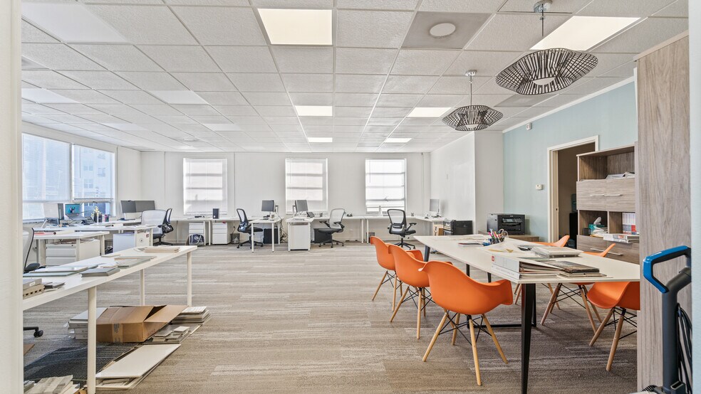 More Photos Of 1510 E Colonial Dr, Orlando Office For Lease