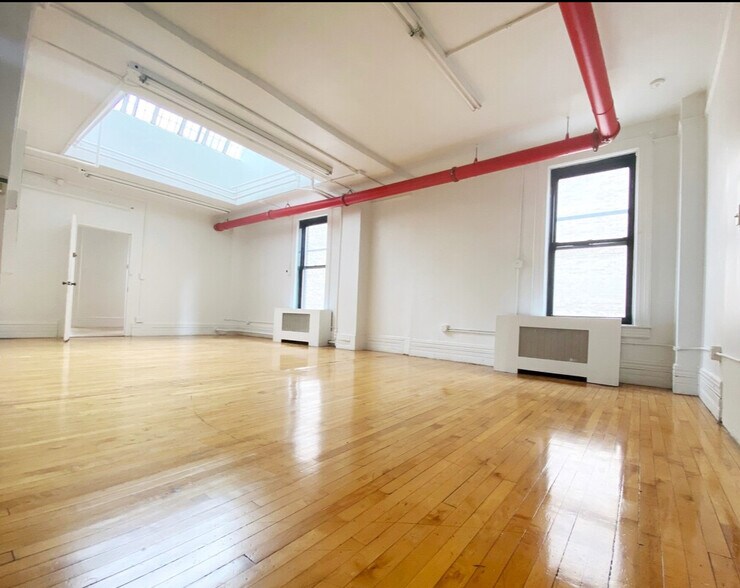More Photos Of 110 E 23rd St, New York Office Residential For Lease