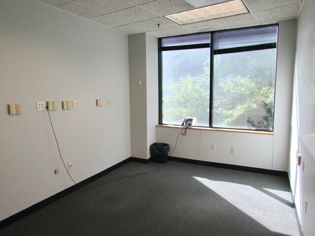 More Photos Of 7505 NW Tiffany Springs Pky, Kansas City Office For Lease