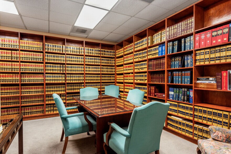 More Photos Of 2070 N Tustin Ave, Santa Ana Office For Sale