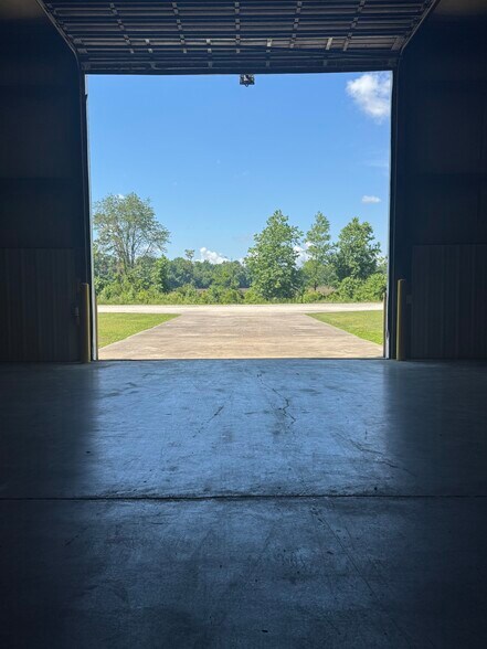 More Photos Of 847 W Main St, Lake City Warehouse For Lease