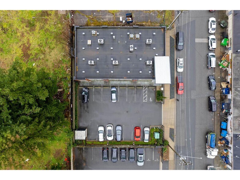 More Photos Of 2646 Auburn St, Abbotsford Office For Lease